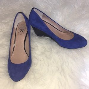 LIKE NEW! Vince Camuto blue suede Melle wedge
